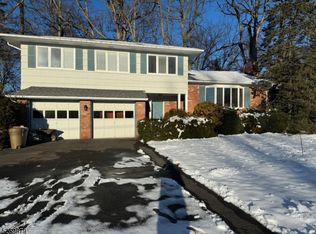 33 Campbell Rd, Fairfield, NJ 07004