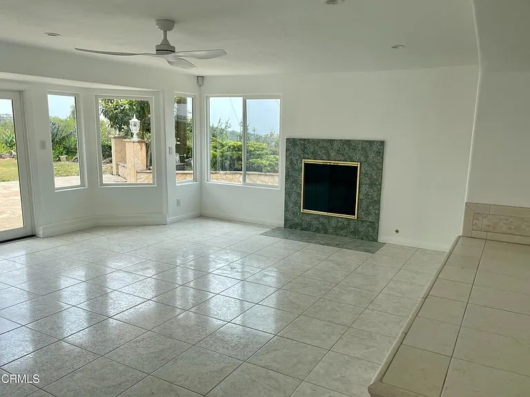 1148 Colina Vis — Photo 12