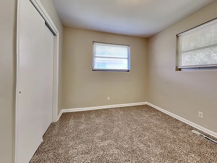 1332 Arlingwood Ave — Photo 13