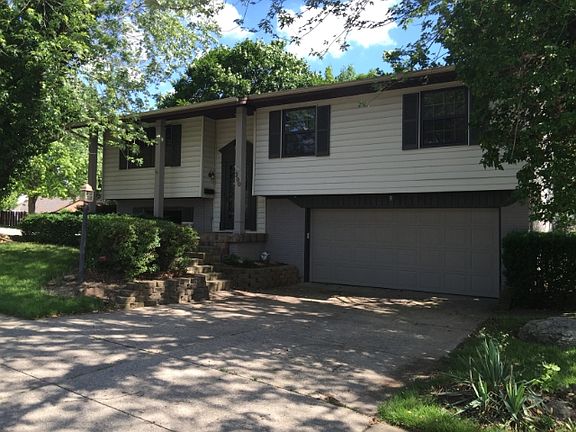 3rd image of 300 Pearhill Dr