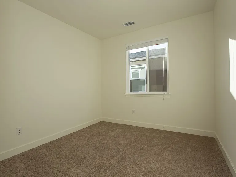7365 Overture Dr — Photo 15