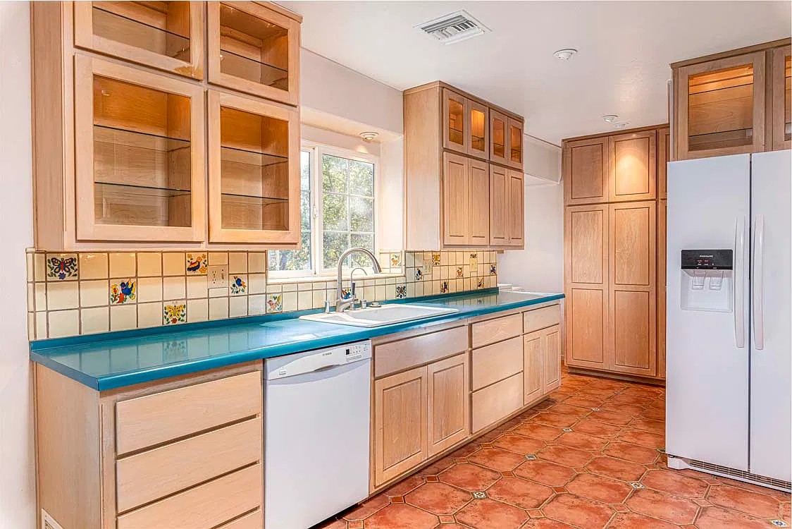 2 bed, 1300 sqft, $3,950 — Photo 2