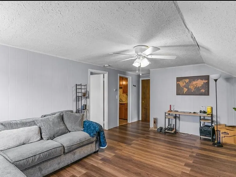24-26 Shea Ln #24B — Photo 2