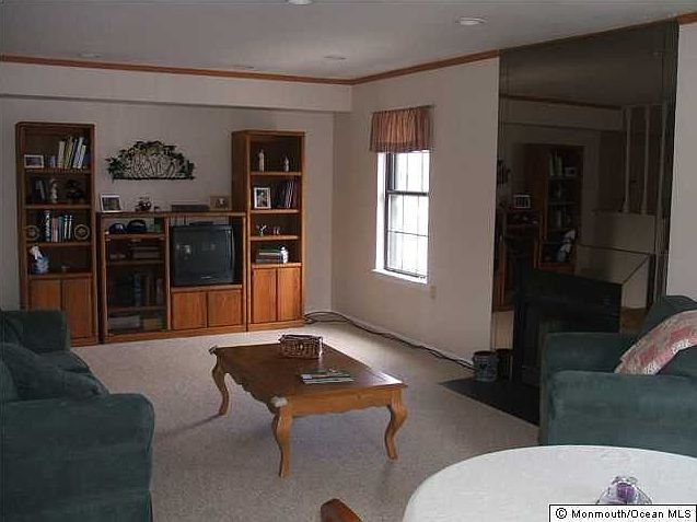 Living Room w/Fireplace