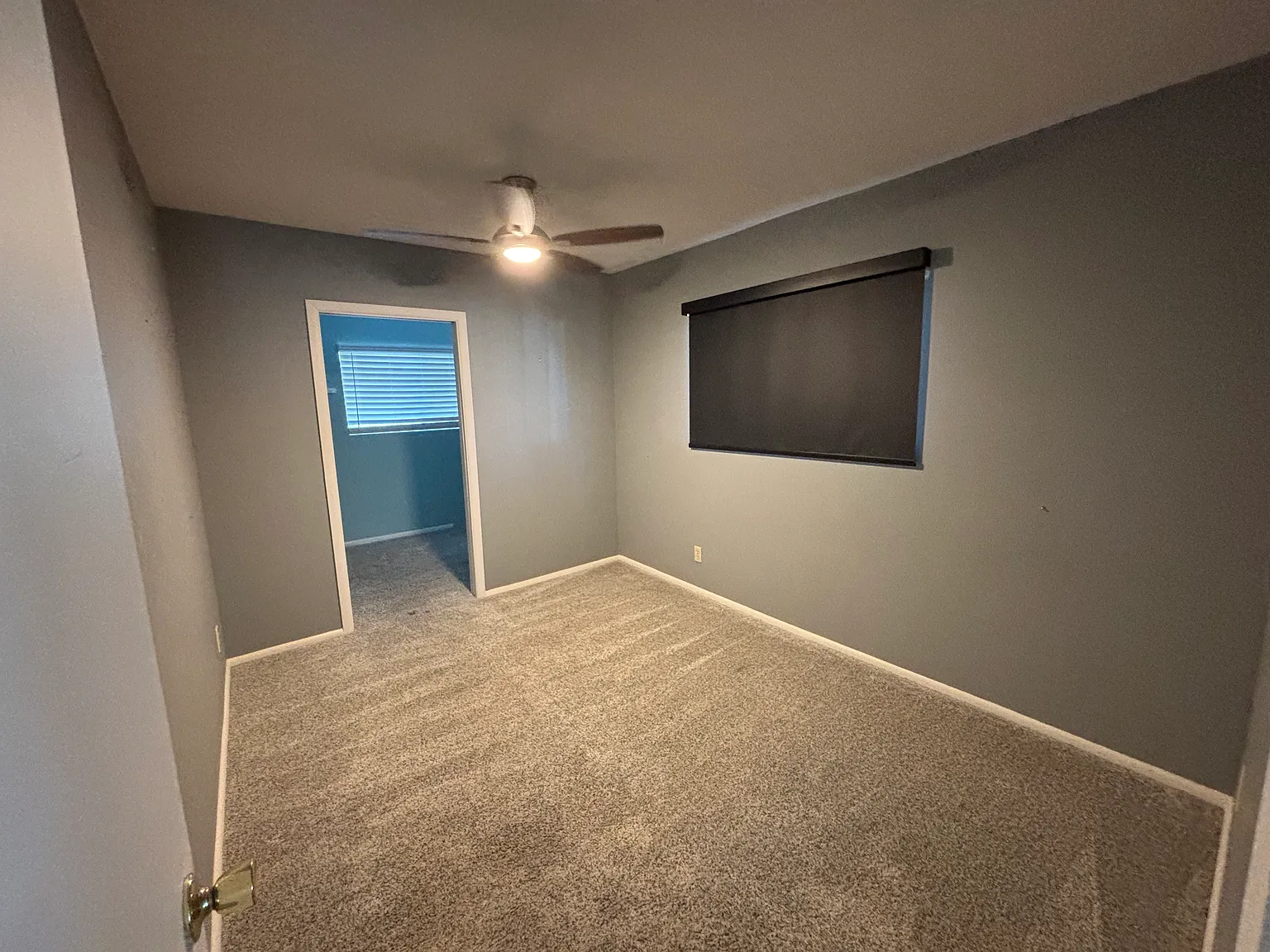 2 bed, 1000 sqft, $2,050 — Photo 4