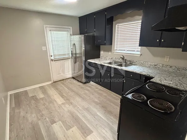 22 Glass St #A, Saraland, AL 36571
