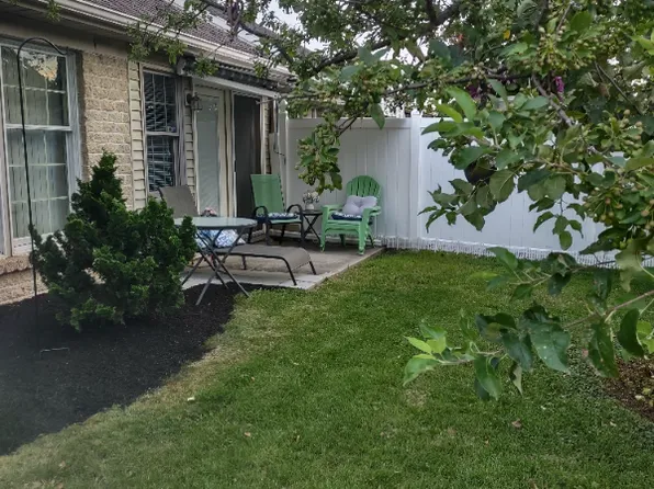 14 Sanibel Ln, Chambersburg, PA 17201