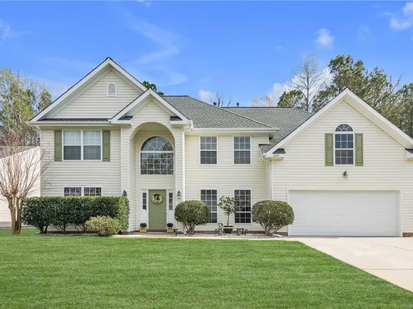 3189 Barbour Dr, Virginia Beach, VA 23456
