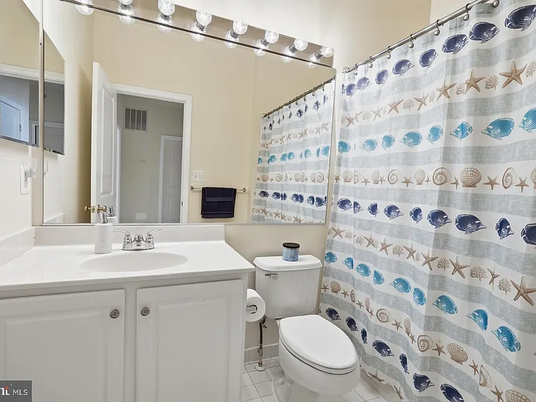 7931 Crescent Park Dr — Photo 23