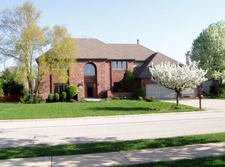 1504 Willow Creek Ln, Darien, IL 60561