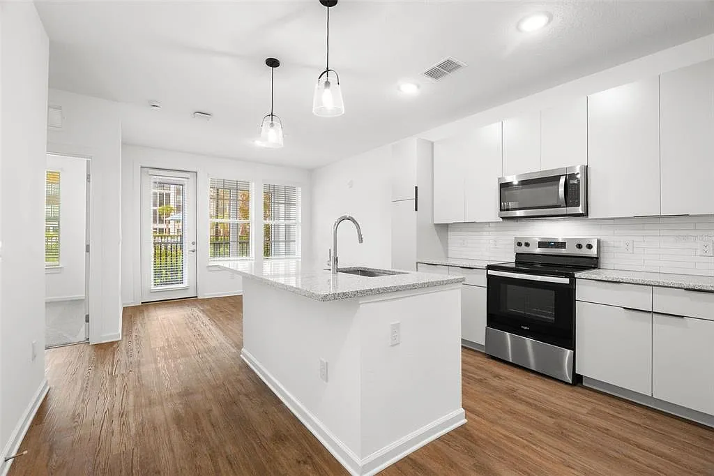 1 bed, 1.0 bath, 642 sqft, $1,450 — Photo 3