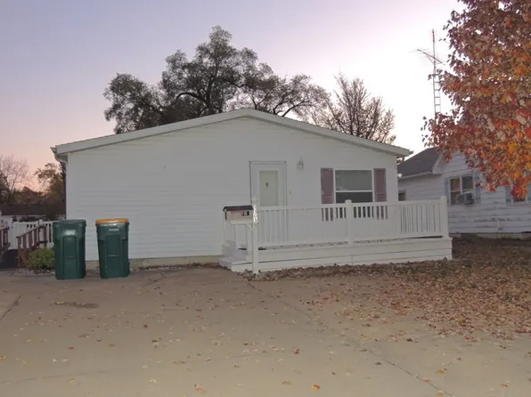 1103 1/2 Sundown St, Streator, IL 61364
