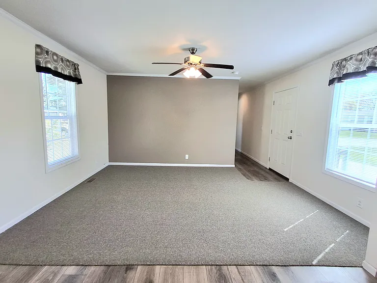 Hickory Hills Village — Photo 26