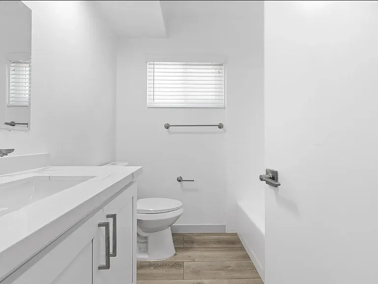 1151 N Peck Ave — Photo 15