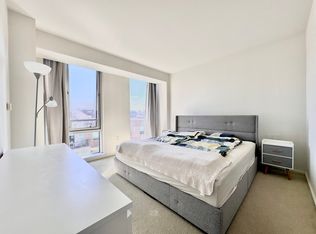 2 Earhart St UNIT 806, Cambridge, MA 02141