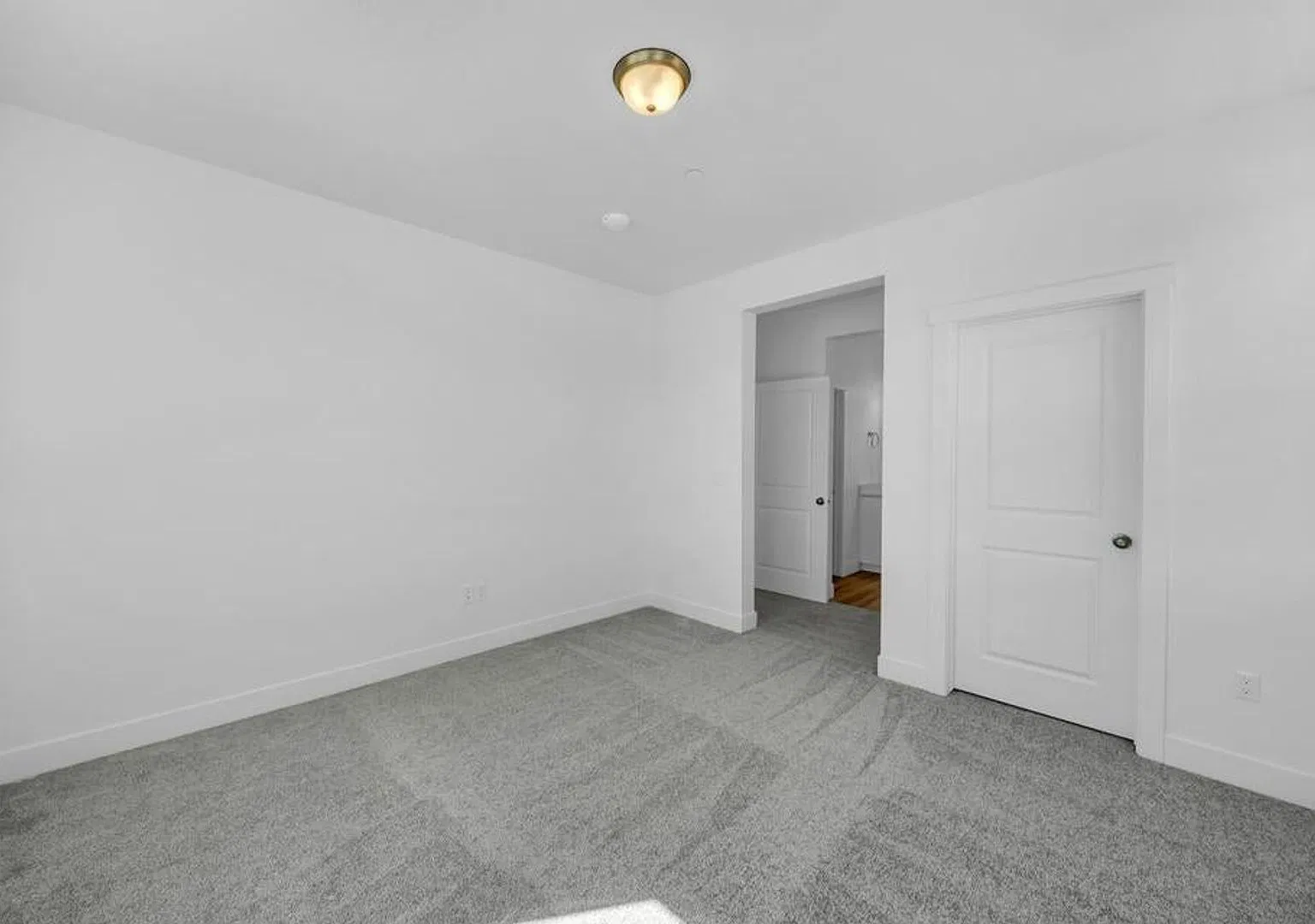 5599 Carnelian Pkwy — Photo 4