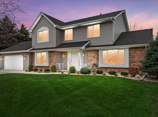 2724 Chapel Ln, Racine, WI 53406