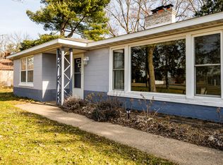 28696 Middle Crossing Rd, Dowagiac, MI 49047