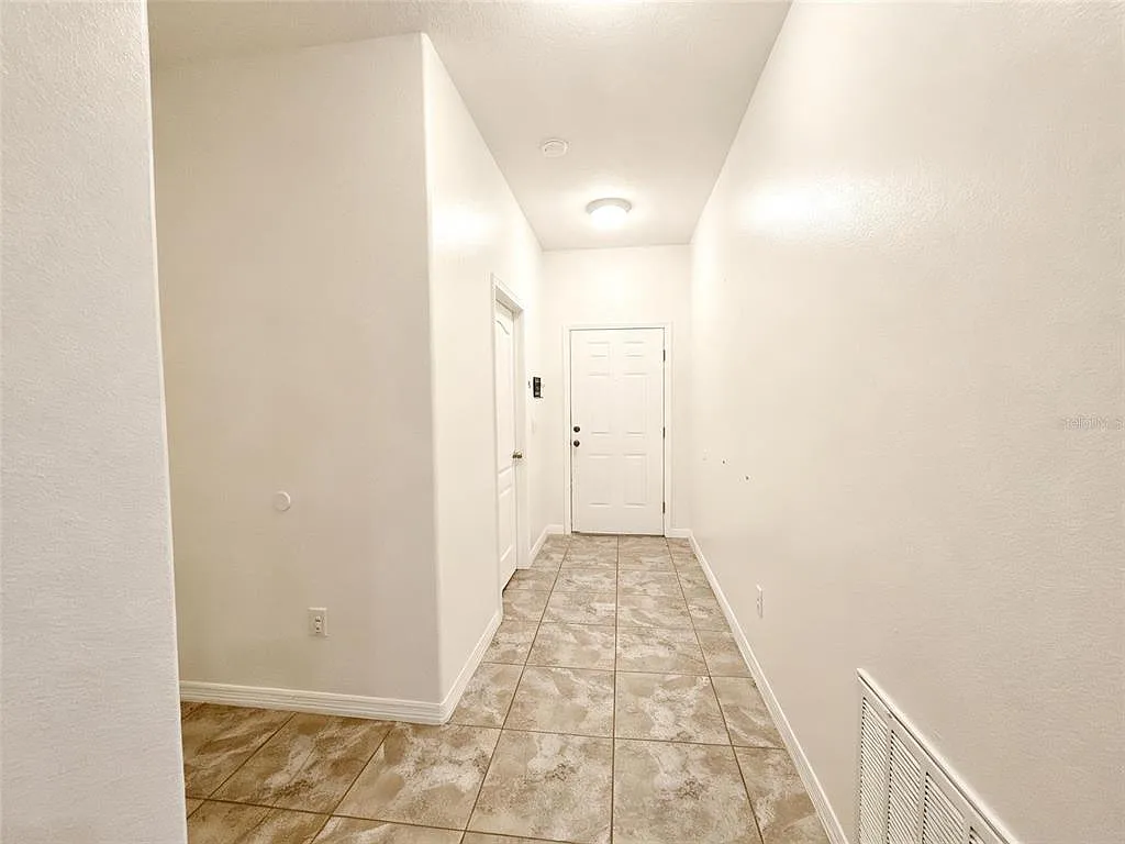 2 bed, 2.0 bath, 1396 sqft, $1,850 — Photo 4