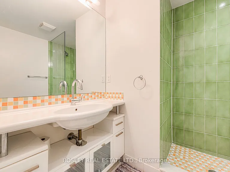 98 Sherwood Ave — Photo 33