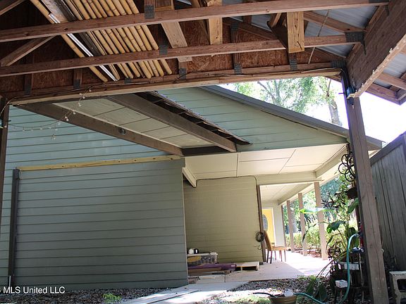 5th image of 1533 Albacore Dr