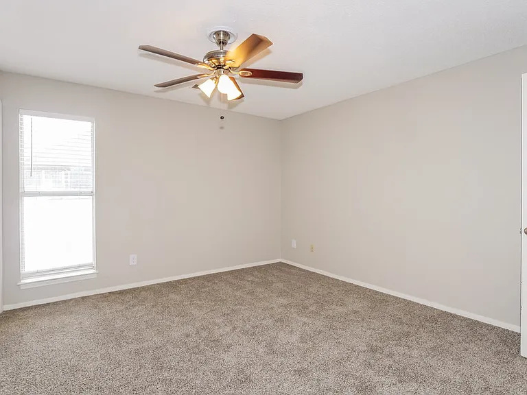 6500 Cornwall Rd — Photo 8