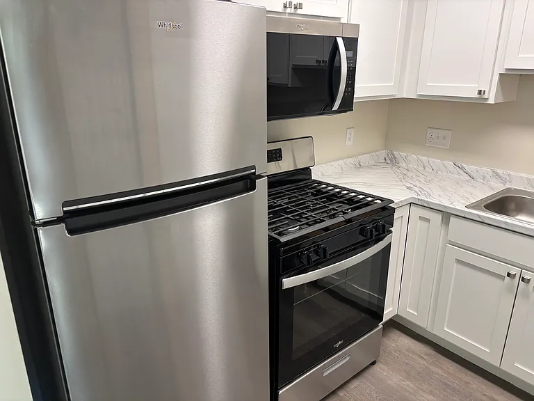 6229 Lincolnshire Ct SE #11 — Photo 3