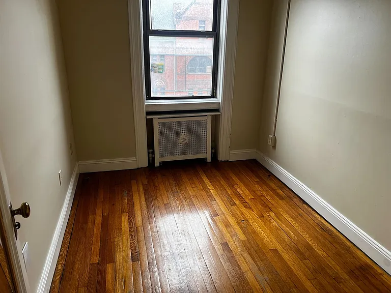 192 Lark Street — Photo 4