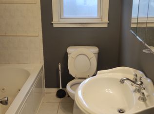 54 Saunders St #2F, East Hartford, CT 06108