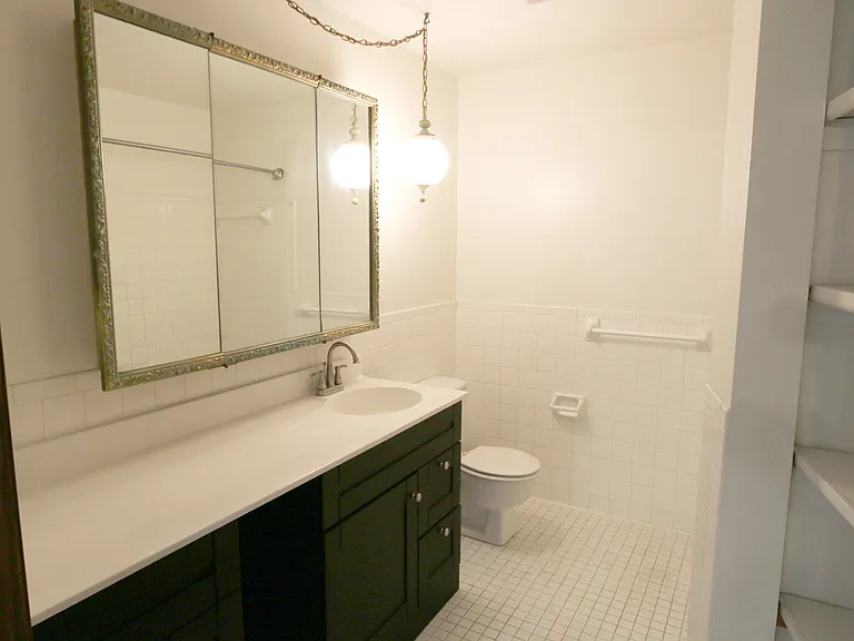 Edina Manor Apartments — Photo 15