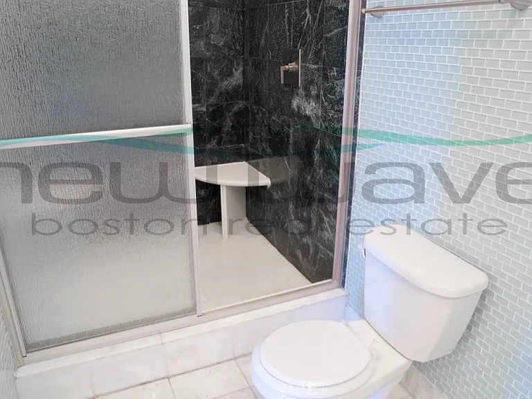 254 Newbury St #4 — Photo 8