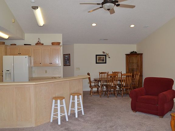 2nd image of 124 Charles Towne Dr