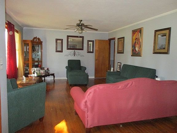 5th image of 244 Rowland Dr
