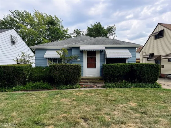 6271 Holburn Rd, Parma, OH 44129