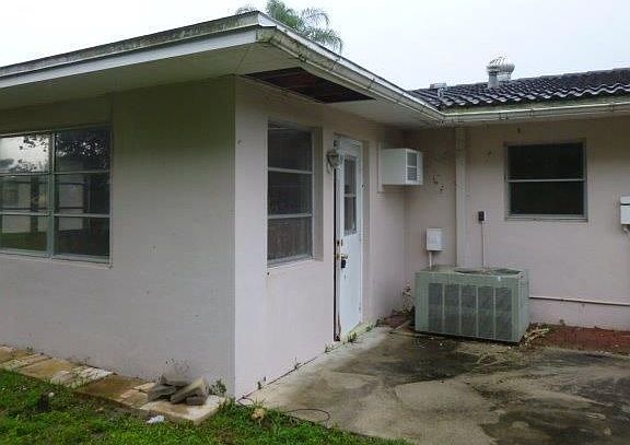 2nd image of 1823 Rockford Blvd