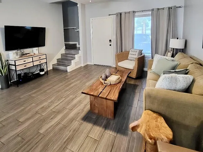 219 Las Joyas Blvd — Photo 6