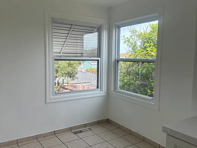 320 Vallejo Ave — Photo 7