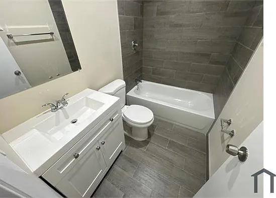201 NW 32nd Ct #104 — Photo 14