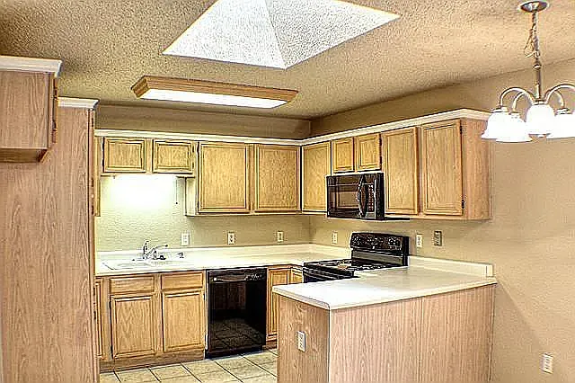 4205 Iris Ave — Photo 6