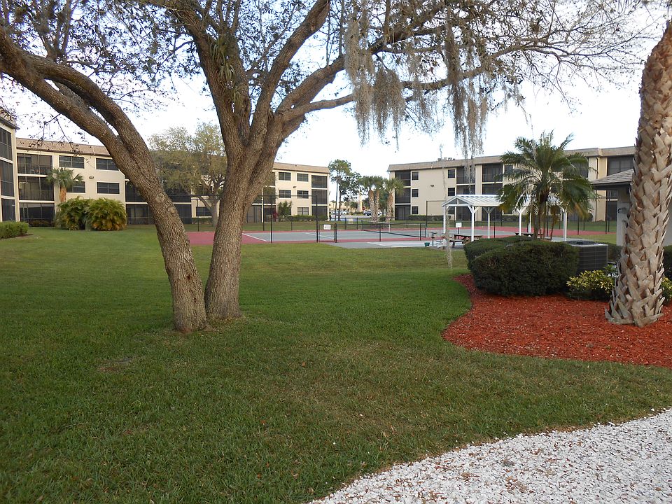 Sandhill Pines 