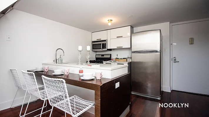 Rented by Nooklyn NYC LLC | media 30