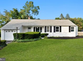 1005 E Heather Rd, Oreland, PA 19075