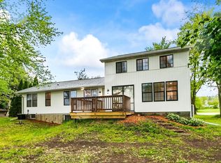 N3972 Vista Rd, Sullivan, WI 53178