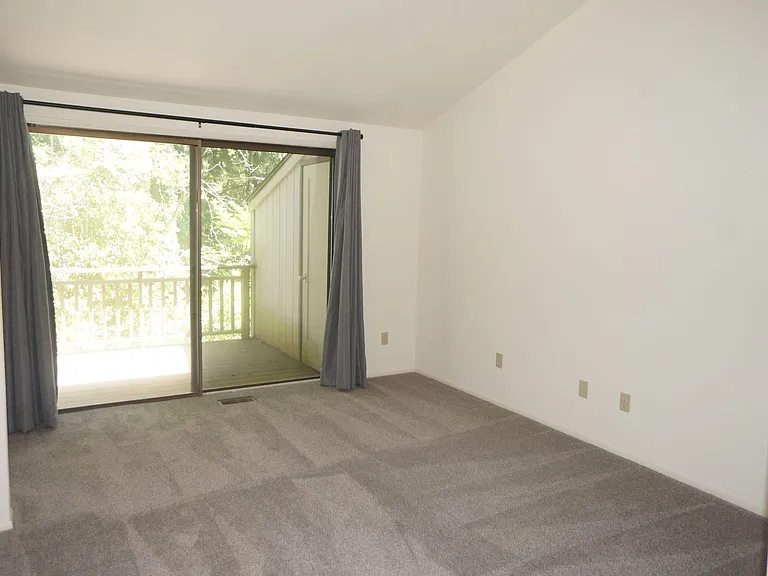 1440 SW Upland Dr — Photo 18