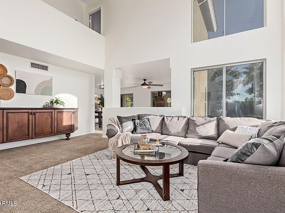 4th image of 1339 E HELENA Drive