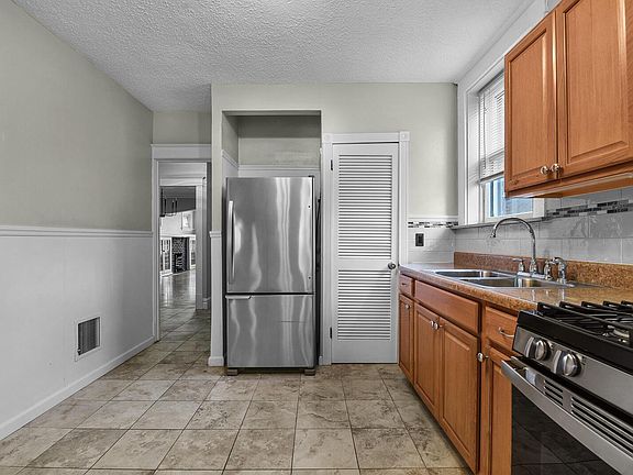 5th image of 5009 Murdoch Ave Floor 1