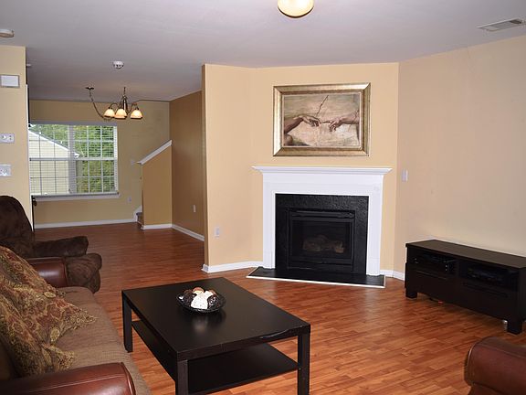 Spacious living room