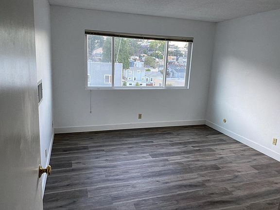 5th image of 398 Klamath St #10