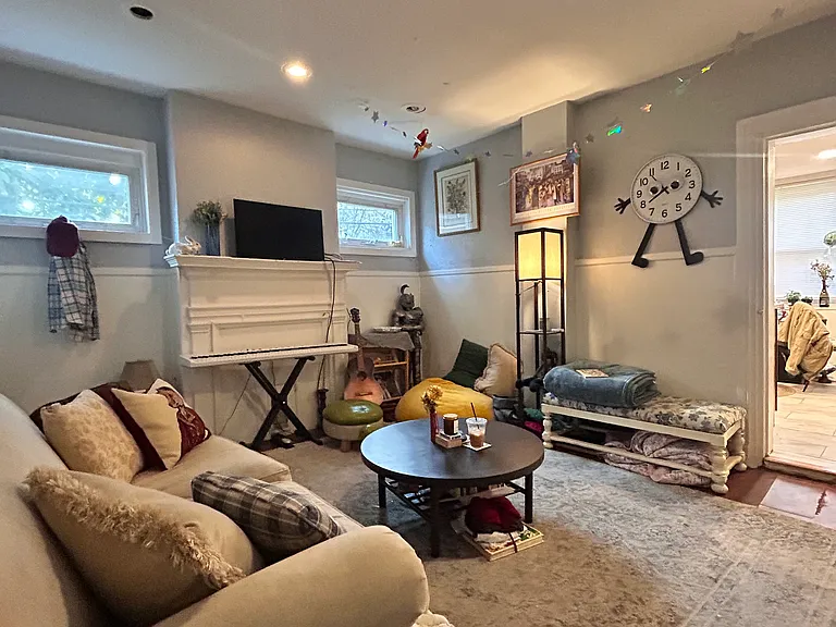 3211 Baring St — Photo 1