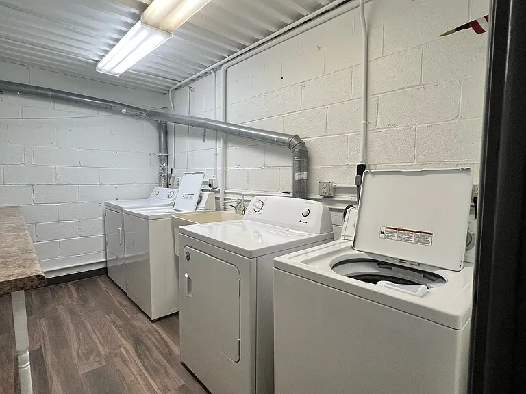 Monroeville Apartments at LaVale — Photo 18